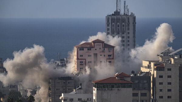 Netanyahu agrees to enter wartime unity government with opposition